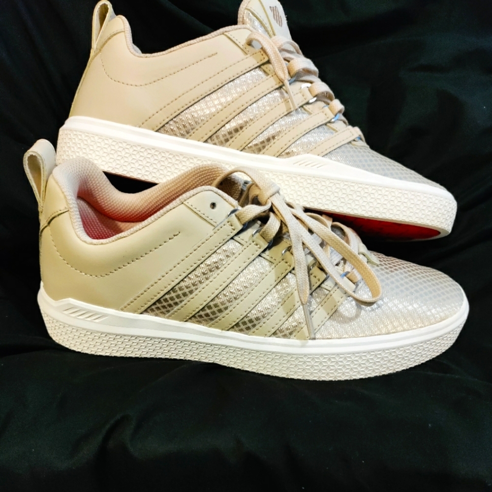 Women's K Swiss shoe